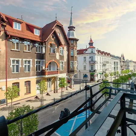 Lägenhet The Marien 1899 Timeless Elegance In The Heart Of Wrzeszcz By Renters